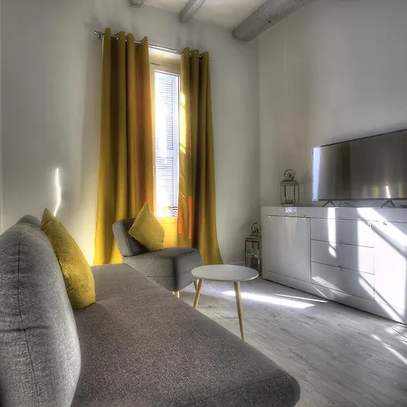 Livia Croisette Freres Pradignac 21fp *